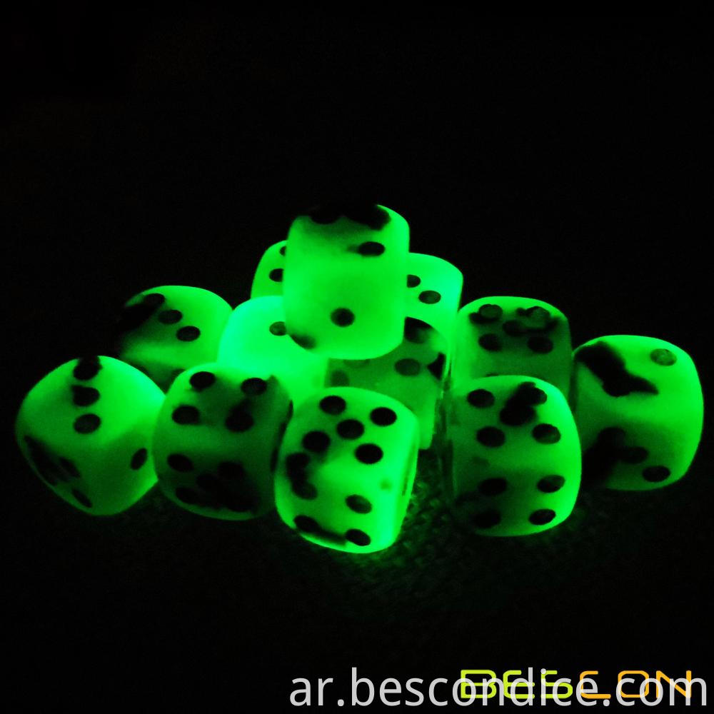 Two Tone Glowing Dice D6 16mm 2